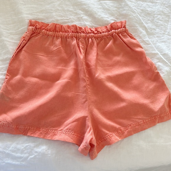 Bella Dahl ruffled waist shorts - Picture 2 of 4